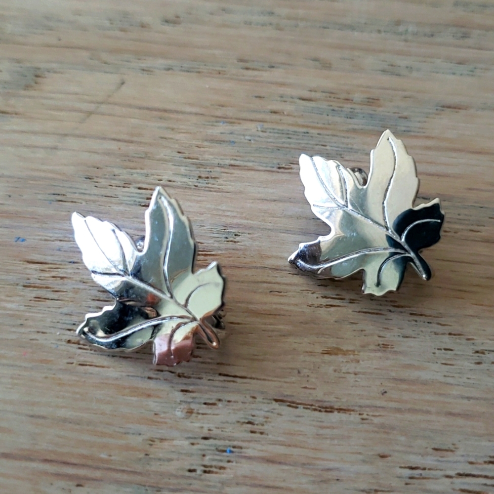 Sterling silver maple leaf earrings